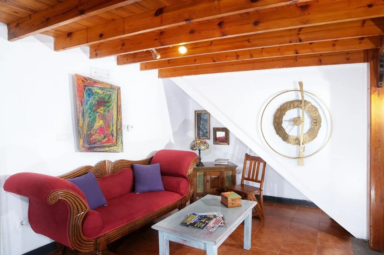 Casa Natura San Bartolome  Bed & Breakfast