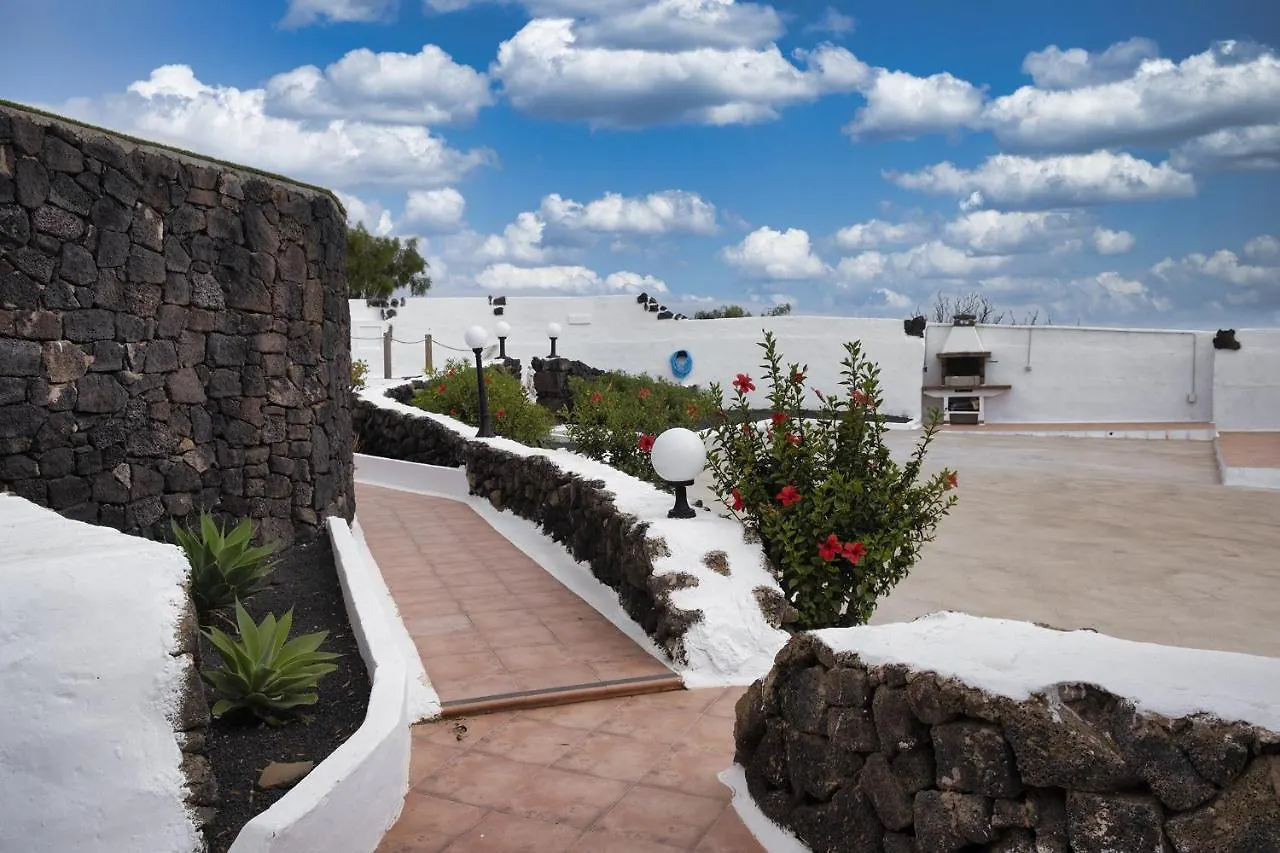 Bed & Breakfast Casa Natura San Bartolome  Spain